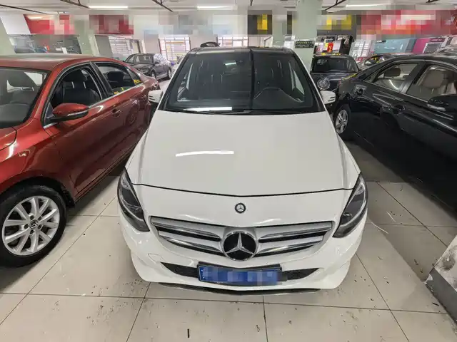 Mercedes-Benz Mercedes Benz B Class Mercedes-Benz B-Class 2015 B 200 Dynamic — фото