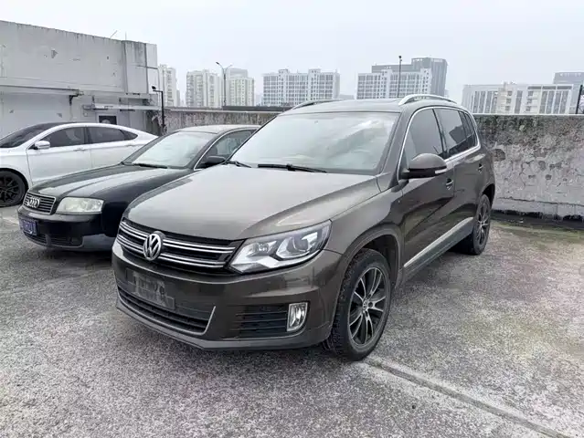 Volkswagen Tiguan Tiguan 2013 1.8tsi Automatic Two-Wheel Drive Luxury Model — фото
