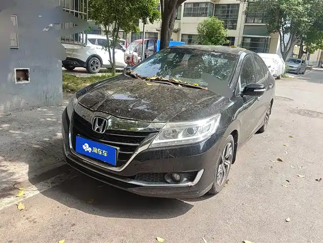 Honda Lingpai Lingpai 2016 1.8l Cvt Comfort Edition — фото