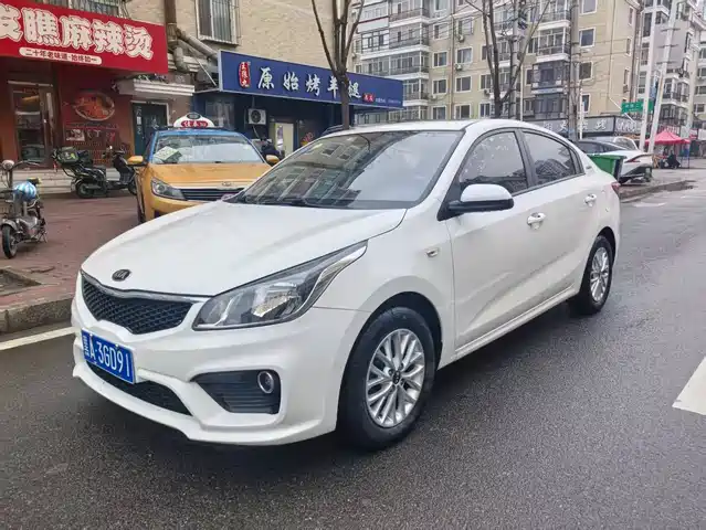 Kia Kia K2 Kia K2 2017 Sedan 1.4l Mt 15th Anniversary Special Edition Gls — фото