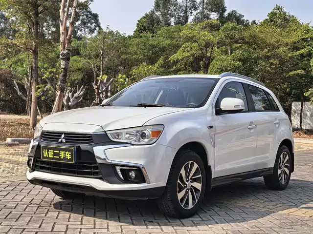 Mitsubishi Jinxuan Asx Jinxuan Asx 2018 2.0l Cvt Two-Wheel Drive Exclusive Version — фото