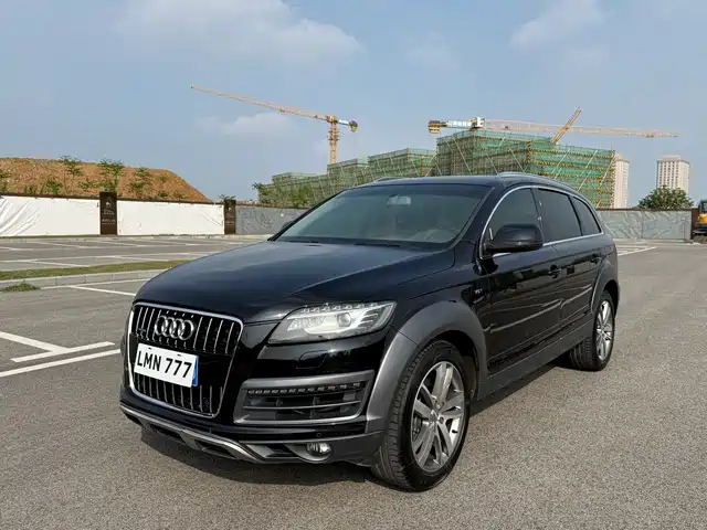 Audi Audi Q7 Audi Q7 2014 40 Tfsi Off-Road Type — фото