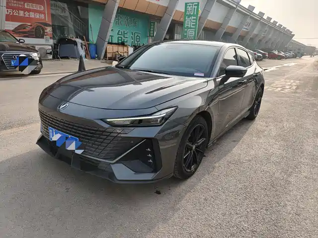 Chang'An Changan Uni-V Changan Uni-V 2022 1.5t Premium Model — фото