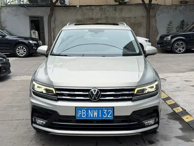 Volkswagen Tiguan L Tiguan L 2021 330tsi Automatic Two-Wheel Drive R-Line Flagship Version — фото