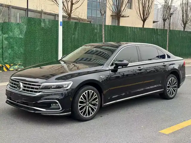 Volkswagen Hui Ang Huiang 2021 380tsi Deluxe Edition — фото