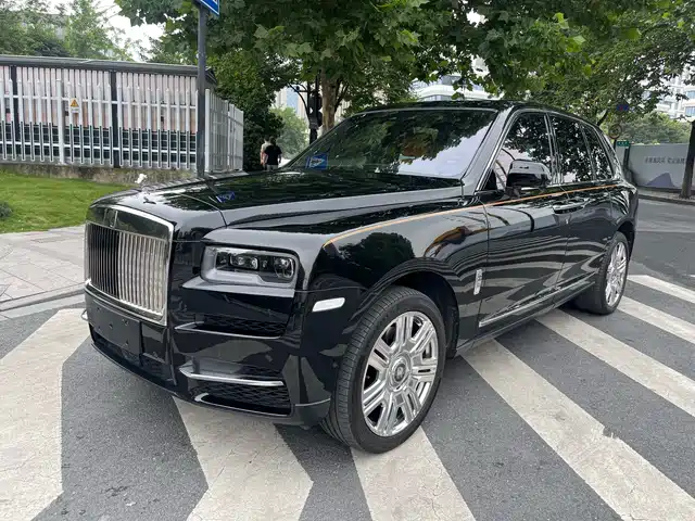 Rolls Royce Cullinan Cullinan 2018 Five-Seater Version — фото
