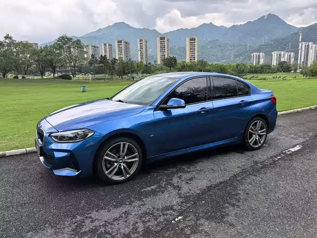 Bmw Bmw 1 Series Bmw 1 Series 2019 120i Leading M Sports Package — фото