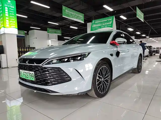 Byd Qin L Qin L 2025 Dm-I Smart Driving Edition 120km Excellent Type — фото