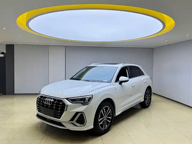 Audi Audi Q3 Audi Q3 2022 35 Tfsi Fashionable And Dynamic — фото