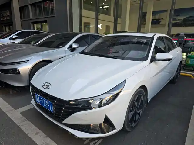 Hyundai Elantra Elantra 2021 1.5l Cvt Lux Premium Edition — фото