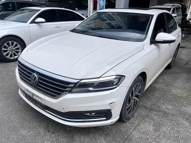 Volkswagen Lavida Lavida 2022 1.5l Automatic Comfort Version — фото