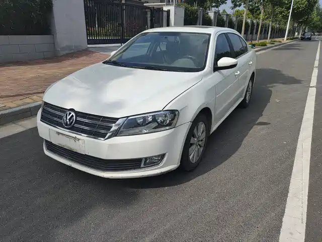 Volkswagen Lavida Lavida 2013 Facelift Classic 1.6l Automatic Comfort Version — фото