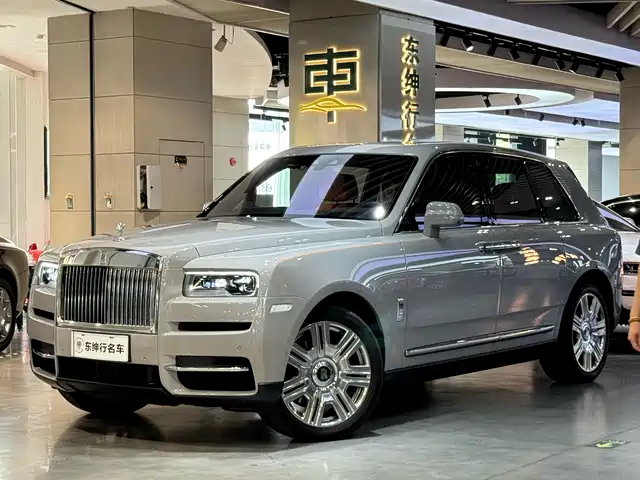 Rolls Royce Cullinan Cullinan 2018 Four-Seat Version — фото