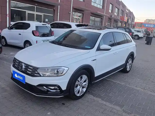 Volkswagen C-Trek Weiling C-Trek Weiling 2018 1.5l Automatic Comfort Model — фото