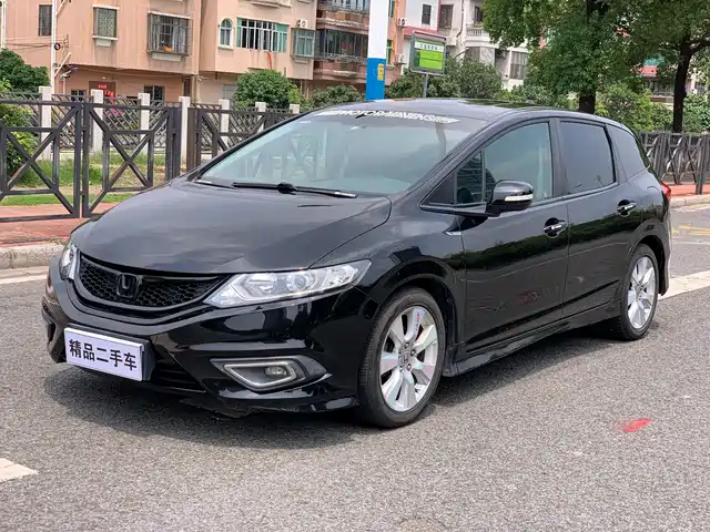 Honda Jed Jade 2014 1.8l Automatic Comfort Elite Version 5 Seats — фото