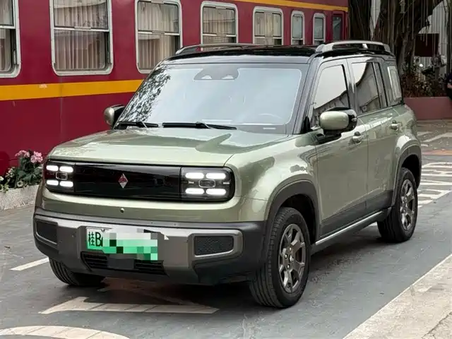 Baojun Baojun Yueye Plus Baojun Yueye Plus 2024 Zhizun Edition 4 Seats — фото