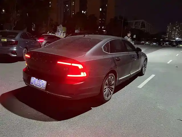 Volvo Volvo S90 Volvo S90 2025 B5 Zhiyi Luxury Edition — фото