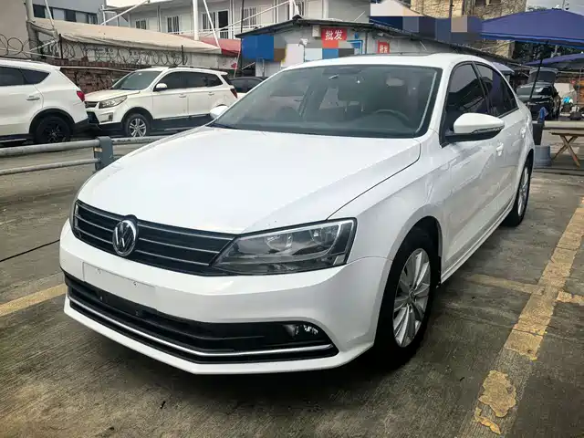 Volkswagen Sagitar Sagitar 2015 1.6l Automatic Comfort Model — фото