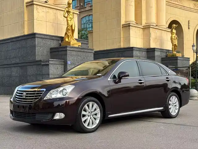 Toyota Crown Crown 2011 2.5l Royal Leather Sunroof Special Edition — фото