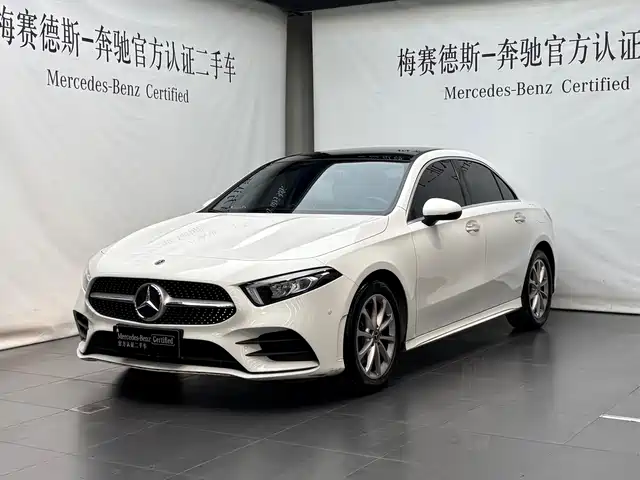Mercedes-Benz Mercedes Benz A Class Mercedes-Benz A-Class 2021 A 200 L Sports Sedan Fashionable — фото
