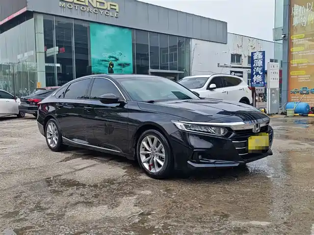 Honda Accord Accord 2022 260turbo Deluxe Edition — фото