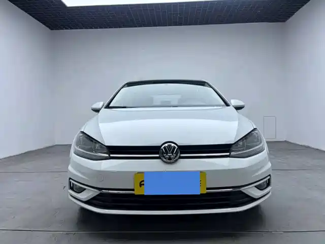 Volkswagen Golf Golf 2018 230tsi Automatic Comfort Type — фото
