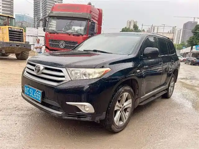 Toyota Highlander Highlander 2012 2.7l 2wd 7-Seat Luxury Version — фото