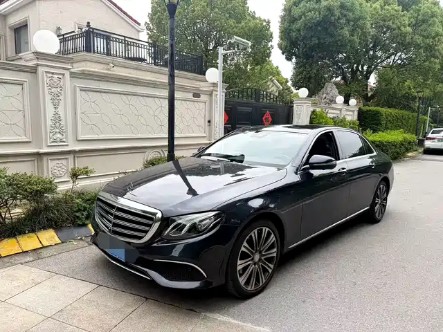 Mercedes-Benz Mercedes-Benz E-Class Mercedes-Benz E-Class 2016 E 300 L Luxury Model — фото