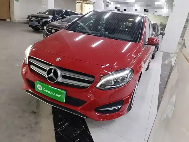 Mercedes-Benz Mercedes Benz B Class Mercedes-Benz B-Class 2015 B 200 Fashion Model — фото