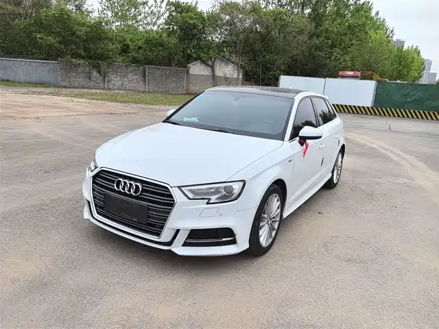 Audi Audi A3 Audi A3 2018 30th Anniversary Model Sportback 35 Tfsi Fashionable Model — фото