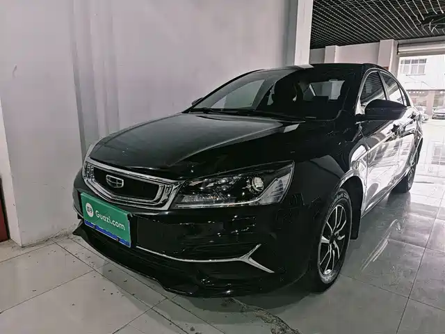 Geely Automobile Emgrand Emgrand 2019 Leading Edition 1.5l Manual Luxury Type National Vi — фото