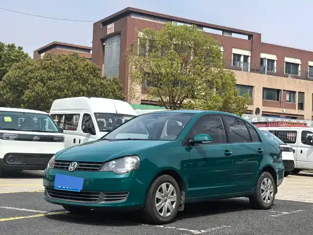 Volkswagen Polo Polo 2013 1.4l Manual Fashion Version — фото