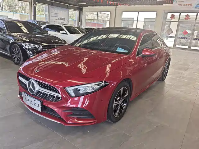 Mercedes-Benz Mercedes Benz A Class Mercedes-Benz A-Class 2022 Model 2 A 200 L Sports Sedan Fashionable — фото