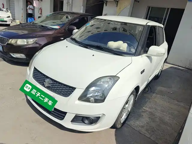 Suzuki Swift Swift 2013 1.5l Automatic Standard Version — фото