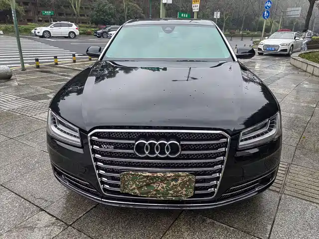 Audi Audi A8 Audi A8 2011 A8l 3.0 Tfsi Quattro Premium Model 245kw — фото