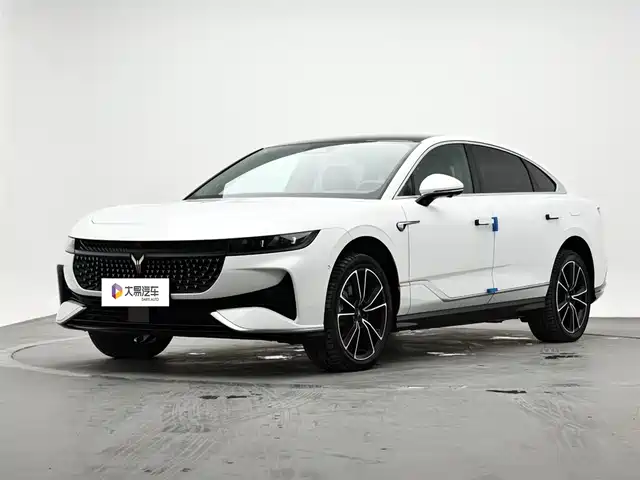 Lantu Automobile Lantu Chasing Light Lantu Chasing Light 2024 Phev Four-Wheel Drive Ultra-Long Range Flagship Version