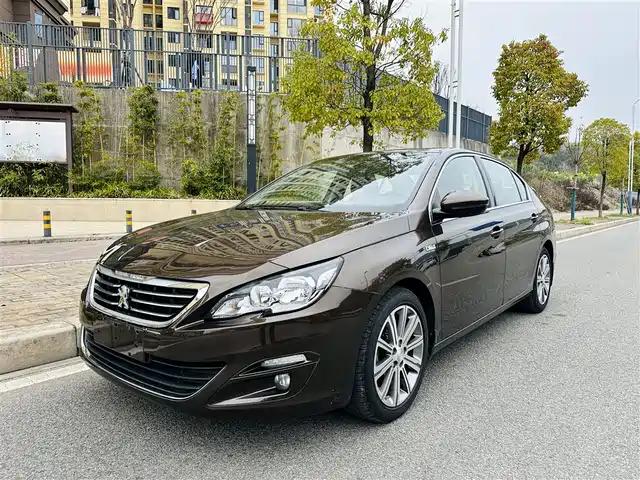 Peugeot Peugeot 408 Peugeot 408 2015 1.2t Automatic Luxury Version — фото