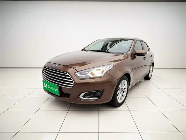 Ford Forrest Forex 2015 1.5l Automatic Fashion Model — фото