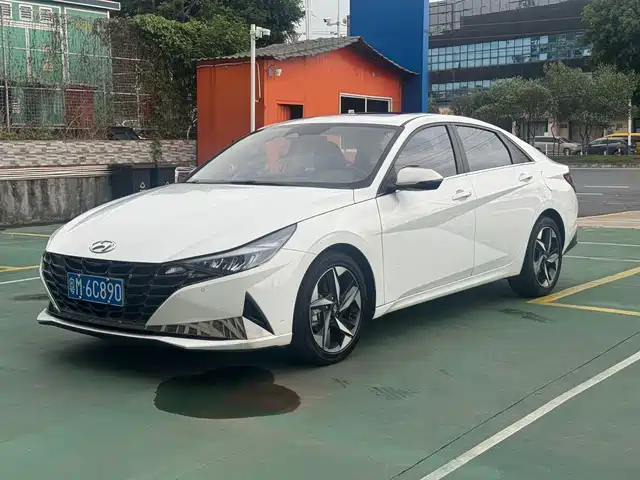 Hyundai Elantra Elantra 2022 1.5l Cvt Lux Premium Edition — фото