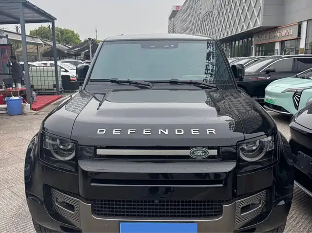 Land Rover Land Rover Defender Land Rover Defender 2025 110 3.0t P400 X-Dynamic Hse — фото