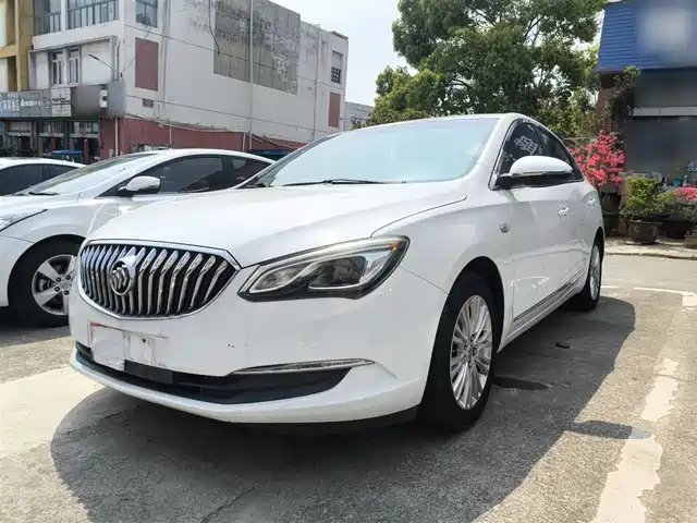 Buick Yinglang Yinglang 2015 15n Automatic Elite Type — фото
