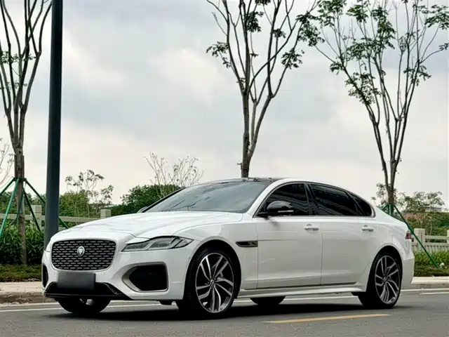 Jaguar Jaguar Xfl Jaguar Xfl 2024 2.0t P300 Four-Wheel Drive Flagship Sports Gold Version — фото