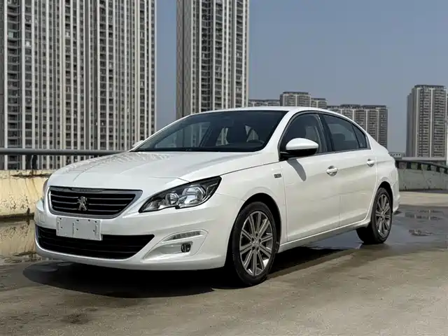 Peugeot Peugeot 408 Peugeot 408 2015 1.2t Automatic Luxury Version — фото