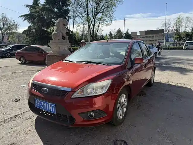Ford Fox Focus 2012 Sedan Classic 1.8l Automatic Fashion Model — фото