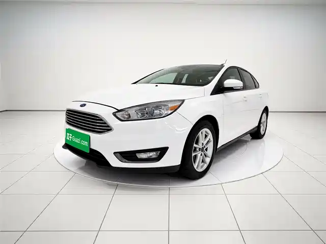Ford Fox Focus 2015 Sedan 1.6l Automatic Fashion Model — фото