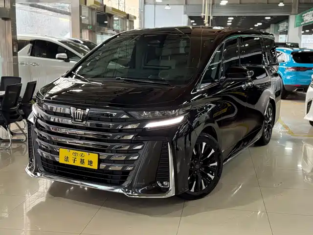 Toyota Wilfa Wilfa 2024 Crown Dual Engine 2.5l Supreme Executive Edition — фото