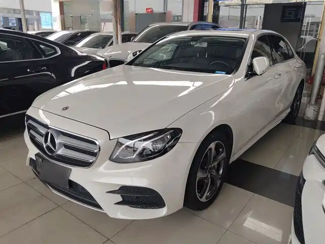 Mercedes-Benz Mercedes-Benz E-Class Mercedes-Benz E-Class 2017 E 300 L Sporty And Stylish — фото