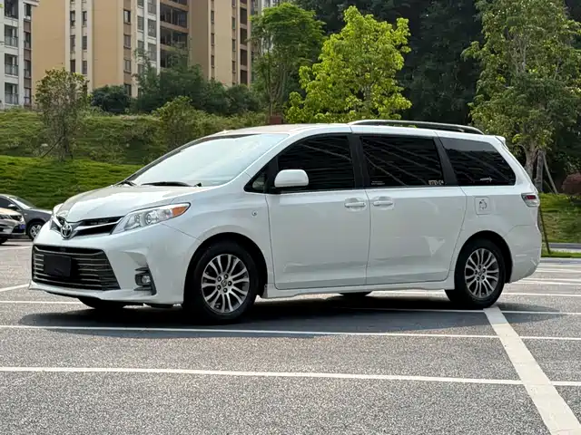 Toyota Land Cruiser (Imported) Land Cruiser (Imported) Lc76 2024 4.0l Automatic — фото