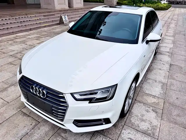 Audi Audi A4l Audi A4l 2018 30th Anniversary Model 40 Tfsi Fashion Model — фото