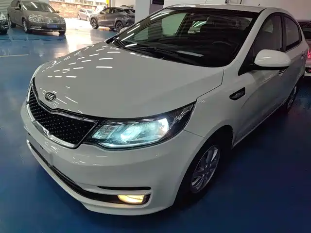 Kia Kia K2 Kia K2 2015 Sedan 1.4l At Gls — фото